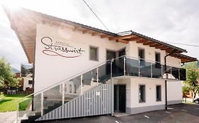 Apartmenthaus Strasswirt De Luxe
